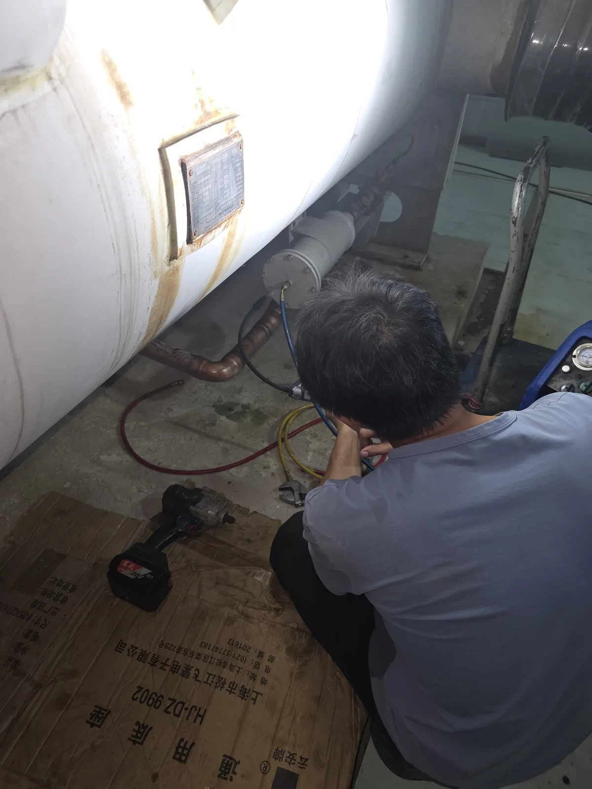 螺杆式冷水机组系统进水检修 · 油侵水管路排查与压力复测 现场记录 6